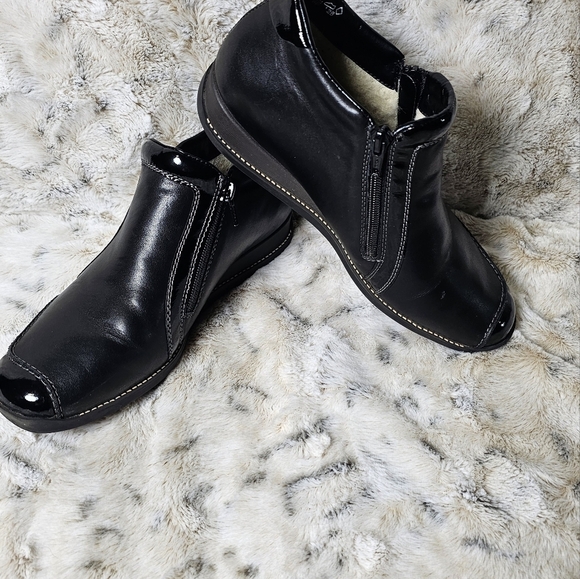 Rieker Daphne Black Leather Ankle Boots Booties Closed Toe Zip Entry 40 - Picture 8 of 11
